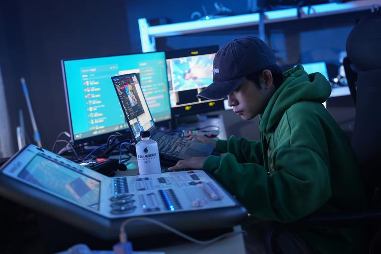组织文化艺术交流活动;文艺创作;互联网销售(除销售需要许可的商 )